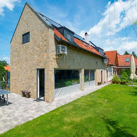 Vamosi Vendeghaz アパート