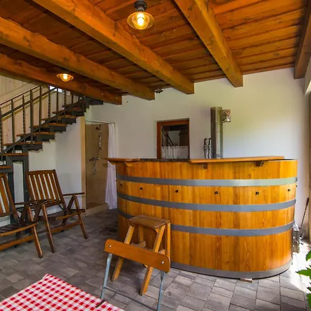 Vamosi Vendeghaz Apartment *